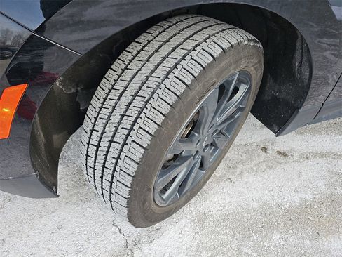 Used 2023 Chevrolet Equinox RS w/ LPO, Floor Liner Package image 32