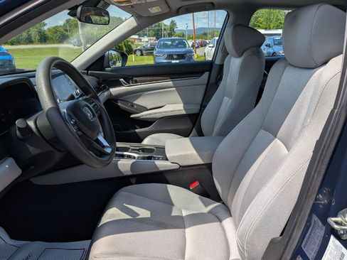 Used 2019 Honda Accord EX image 13