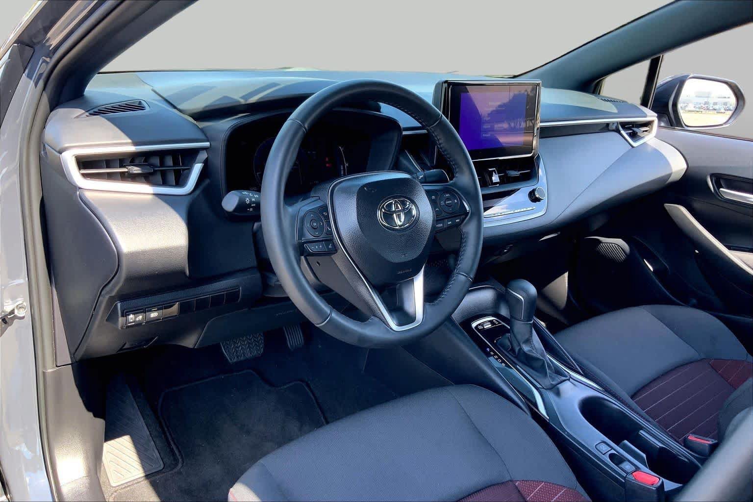 Used 2026 Toyota Corolla SE FWD image 17