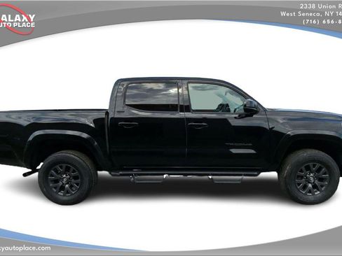 Used 2023 Toyota Tacoma SR5 image 4