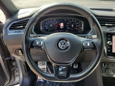 Used 2020 Volkswagen Tiguan SEL Premium R-Line w/ 3rd Row Seat Package AWD/4WD image 29
