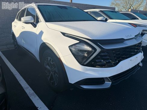 Used 2023 Kia Sportage EX image 5