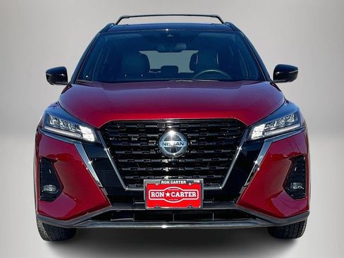 Used 2021 Nissan Kicks SR w/ SR Premium Package image 3