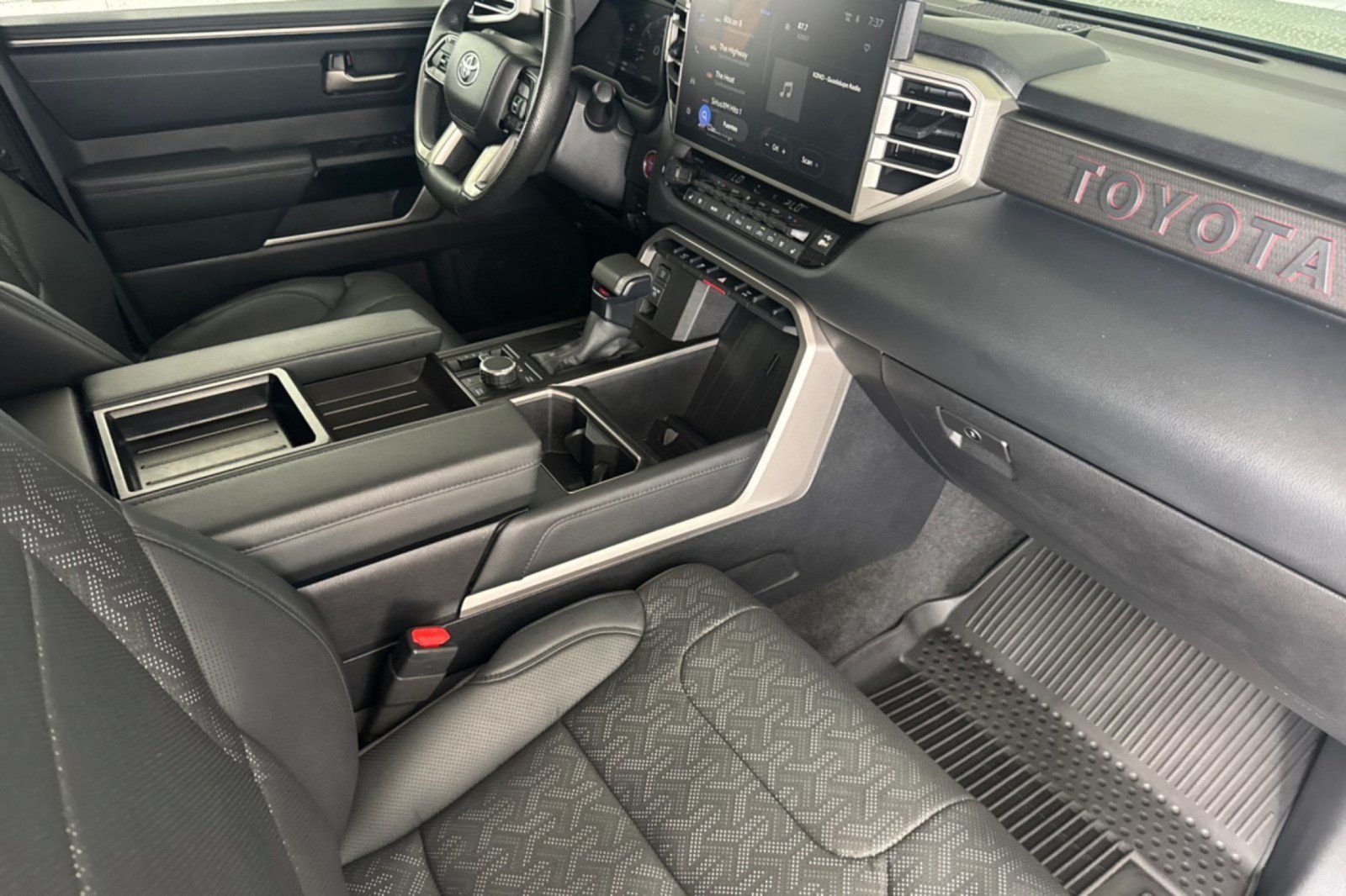 Used 2024 Toyota Tundra Limited w/ TRD Off-Road Package AWD/4WD image 14