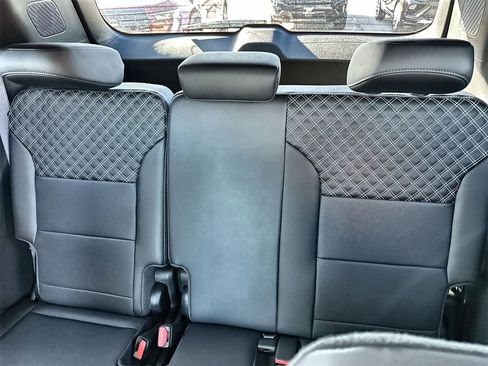 New 2026 GMC Acadia Denali w/ Super Cruise Package image 18