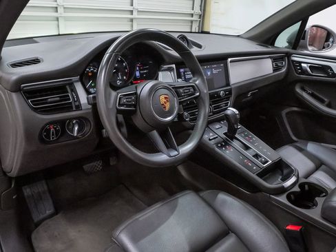 Used 2022 Porsche Macan GTS AWD/4WD image 2