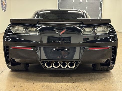 Used 2015 Chevrolet Corvette Z06 w/ 3LZ Preferred Equipment Group image 11