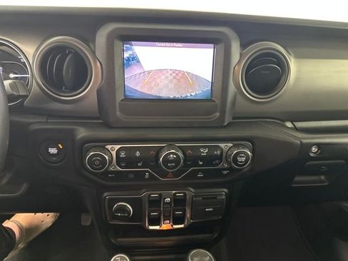 Used 2023 Jeep Wrangler Unlimited w/ Cold Weather Group image 22