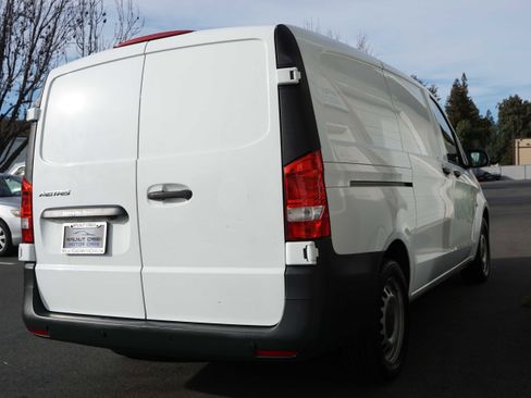 Used 2020 Mercedes-Benz Metris image 11