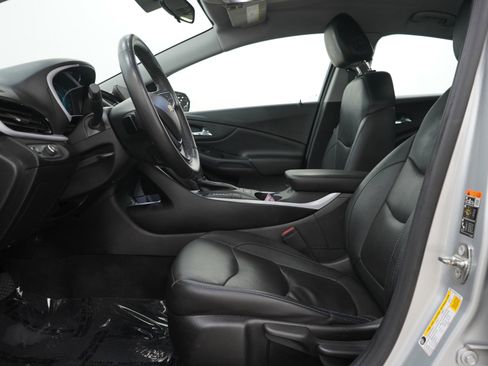Used 2018 Chevrolet Volt LT w/ LT Driver Confidence Package FWD image 21