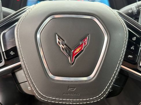 Used 2025 Chevrolet Corvette Stingray Premium Conv w/ 3LT RWD image 7