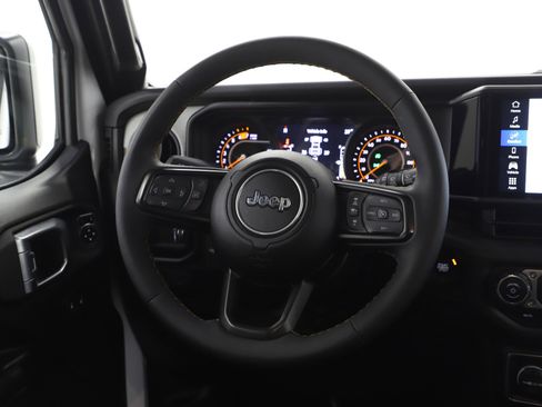 Used 2024 Jeep Wrangler Unlimited Sport AWD/4WD image 15
