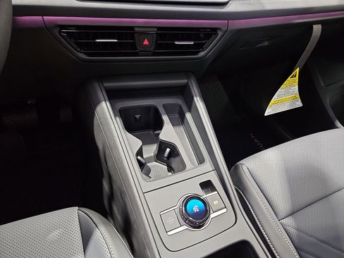 New 2026 Volkswagen Tiguan SE FWD image 23