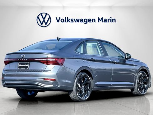 New 2026 Volkswagen Jetta SE image 5