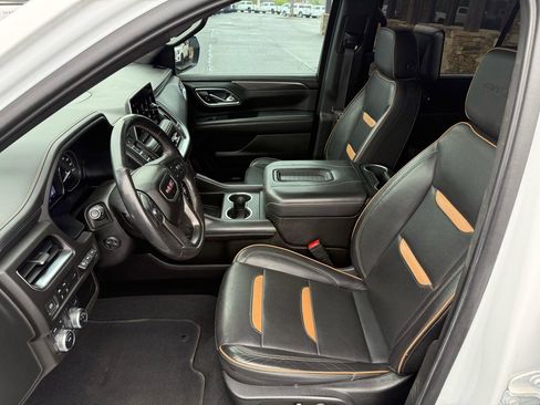 Used 2021 GMC Yukon XL AT4 w/ Rear Media and Nav Package image 11
