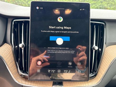 New 2026 Volvo XC60 B5 Plus w/ Climate Package image 21