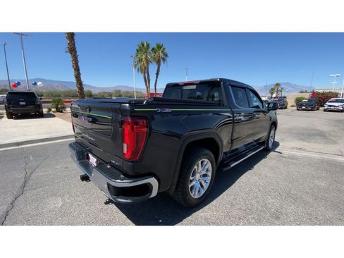 Used 2020 GMC Sierra 1500 SLT w/ SLT Premium Plus Package AWD/4WD image 8