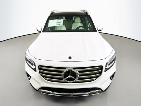 New 2026 Mercedes-Benz GLB 250 4MATIC image 2