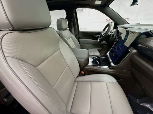 Used 2025 GMC Yukon Elevation w/ Technology Package image 33