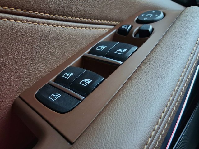 Used 2024 BMW X5 xDrive40i w/ Premium Package AWD/4WD image 9