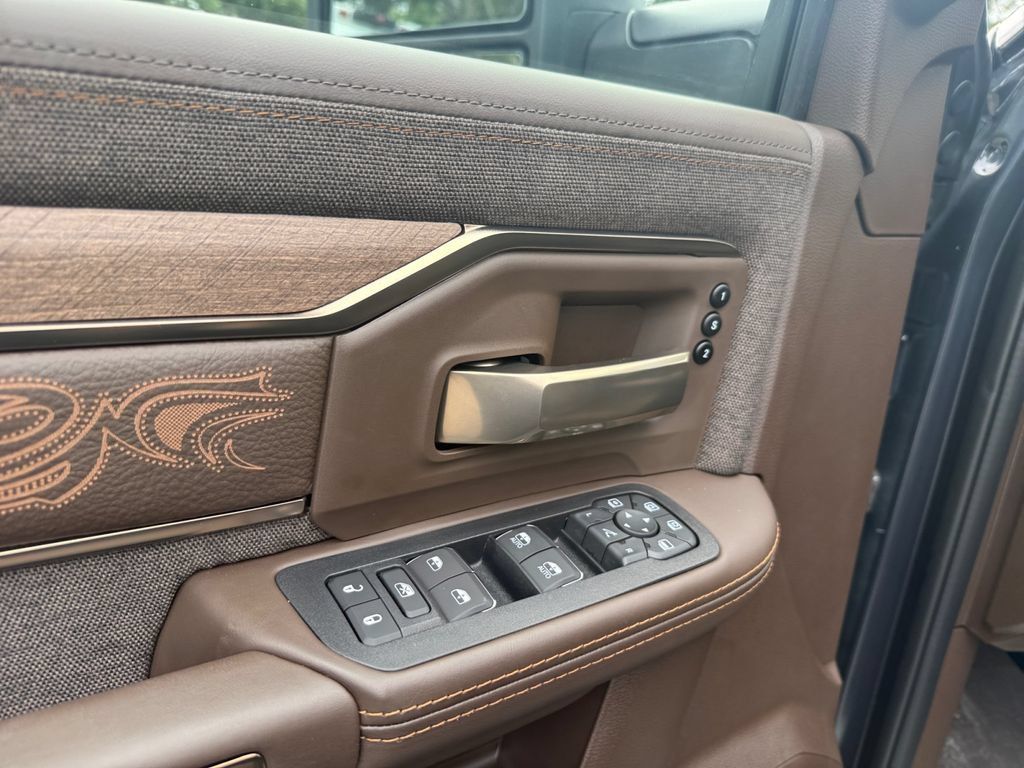 New 2027 RAM 3500 Limited AWD/4WD image 19