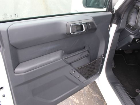 New 2025 Ford Bronco 4-Door image 18