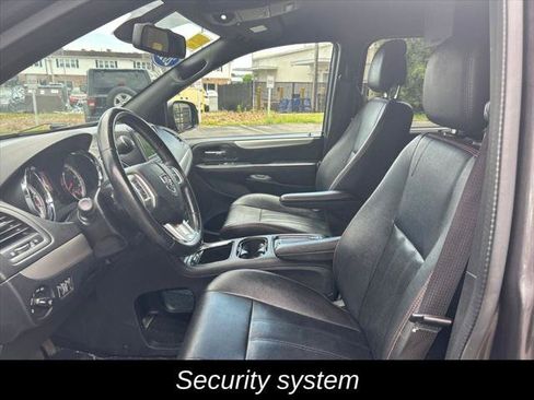 Certified 2019 Dodge Grand Caravan GT FWD image 17