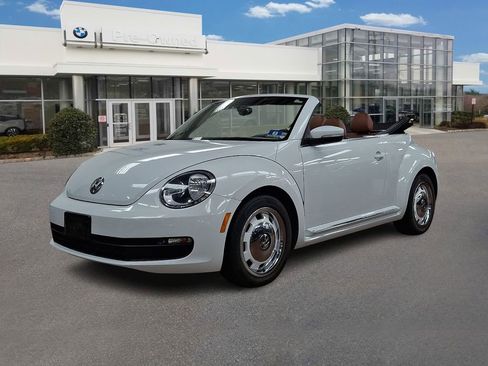 Used 2015 Volkswagen Beetle 1.8T image 1