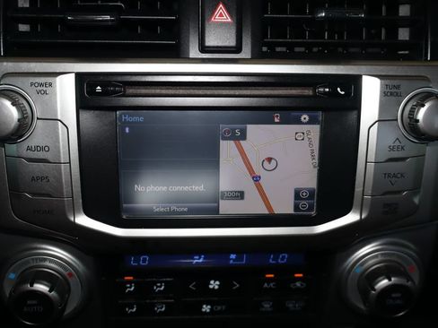 Used 2018 Toyota 4Runner Limited AWD/4WD image 27