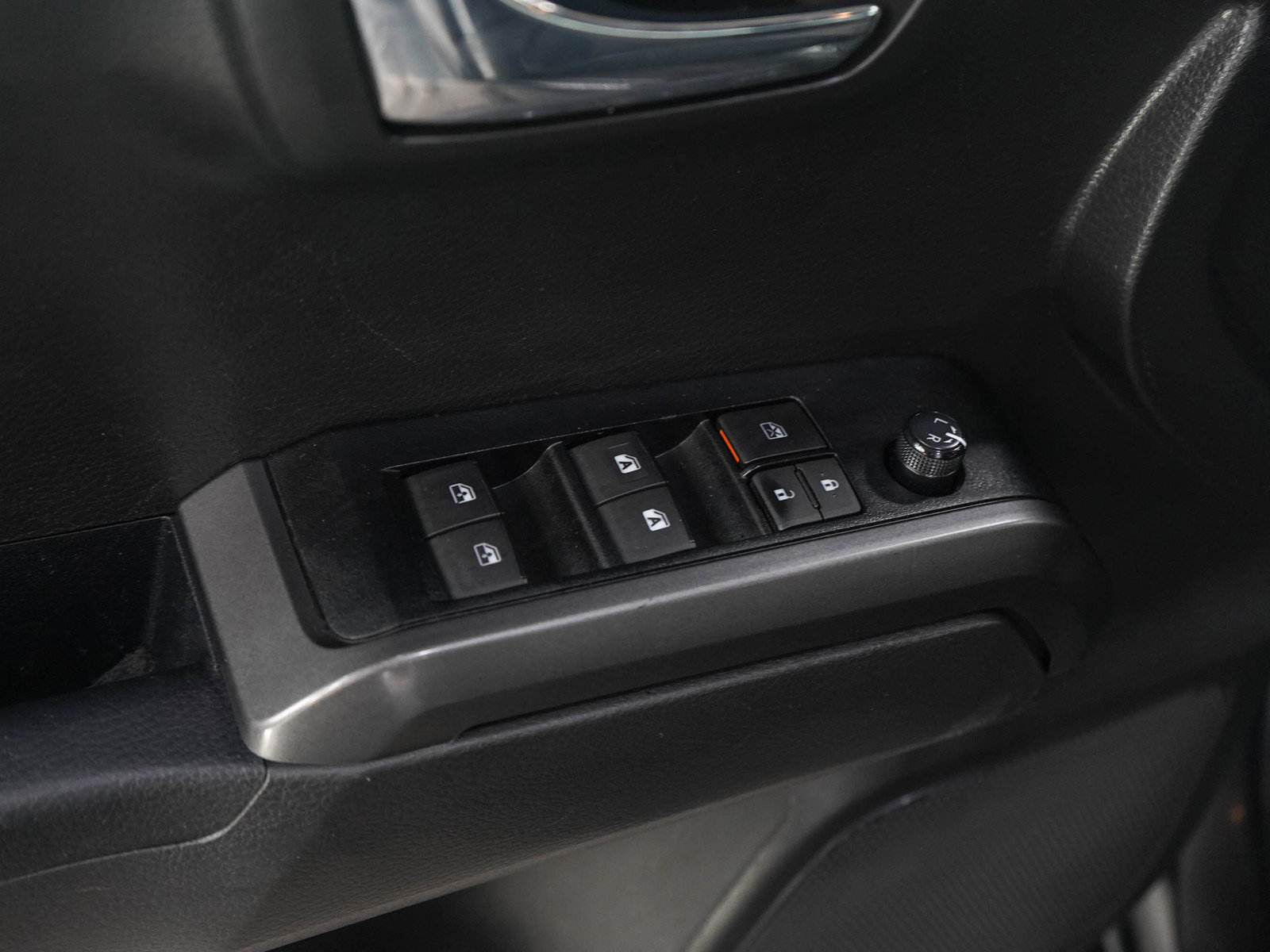 Used 2023 Toyota Tacoma TRD Off-Road AWD/4WD image 18