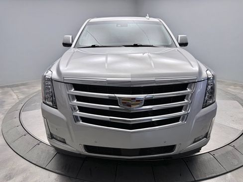 Used 2019 Cadillac Escalade Premium Luxury AWD/4WD image 2