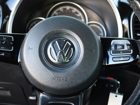 Used 2018 Volkswagen Beetle S image 30