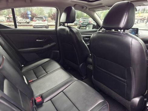Used 2022 Nissan Sentra SR w/ SR Premium Package FWD image 33