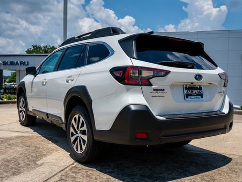 New 2025 Subaru Outback Premium image 4