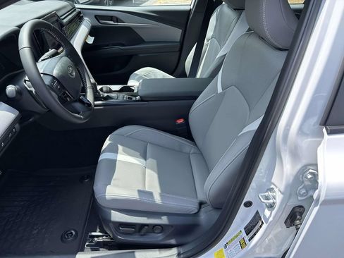 New 2026 Toyota Camry SE FWD image 14