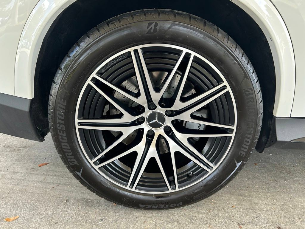Used 2025 Mercedes-Benz GLC 43 AMG 4MATIC image 21