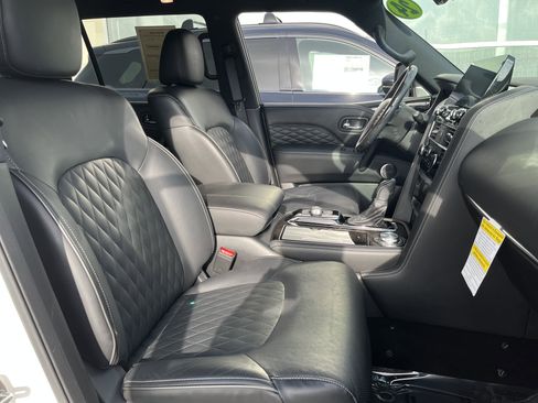 Certified 2024 INFINITI QX80 Sensory w/ All-Season Package AWD/4WD image 21