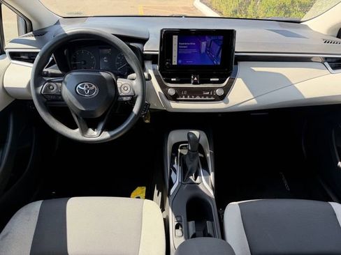 Certified 2025 Toyota Corolla LE FWD image 9
