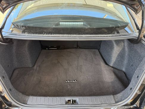 Used 2025 Nissan Versa SV FWD image 30