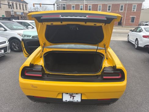 Used 2017 Dodge Challenger R/T RWD image 14