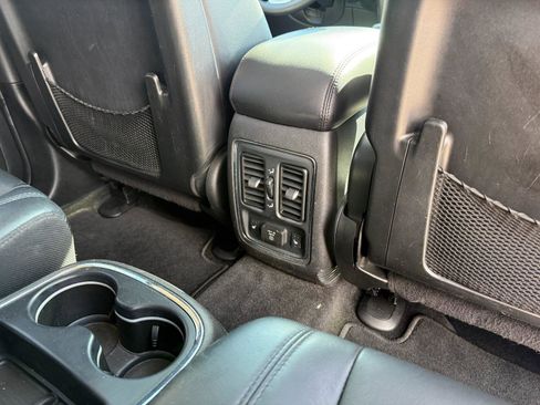 Used 2013 Dodge Durango Crew w/ Trailer Tow Group IV AWD/4WD image 18