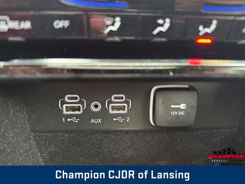 Used 2022 Jeep Grand Cherokee Limited image 43