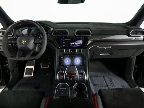 Used 2023 Lamborghini Urus Performante AWD/4WD image 31