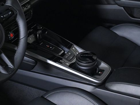 Certified 2025 Porsche 911 Carrera image 16