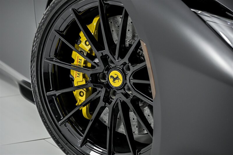 Used 2020 Ferrari F8 Tributo RWD image 3