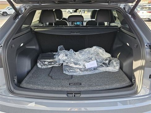 New 2026 Volkswagen Atlas Cross Sport SEL R-Line image 13