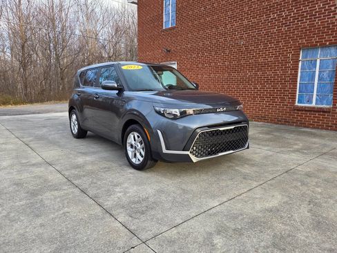 Used 2023 Kia Soul LX w/ Option Group 015 image 3