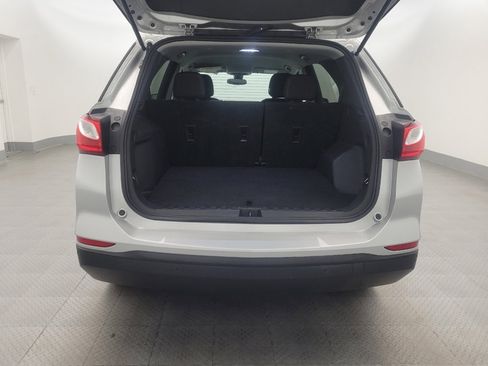 Used 2021 Chevrolet Equinox LS w/ LS Convenience Package FWD image 29