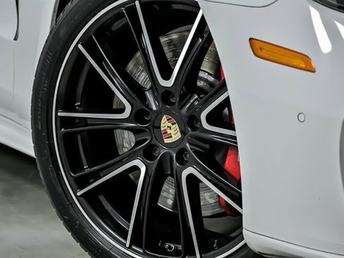 Used 2020 Porsche Panamera GTS AWD/4WD image 3