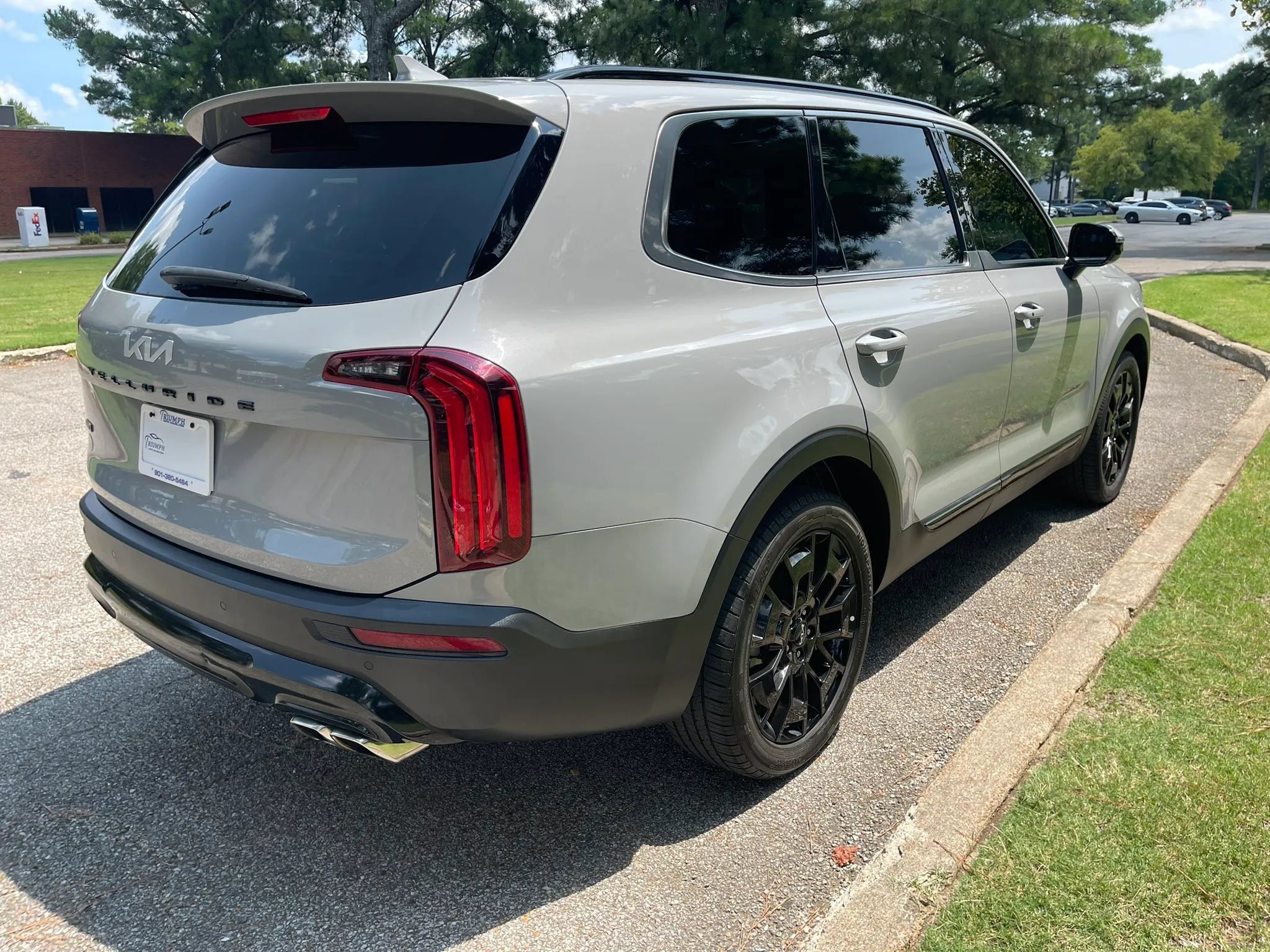 Used 2022 Kia Telluride SX w/ Nightfall Edition Package AWD/4WD image 5